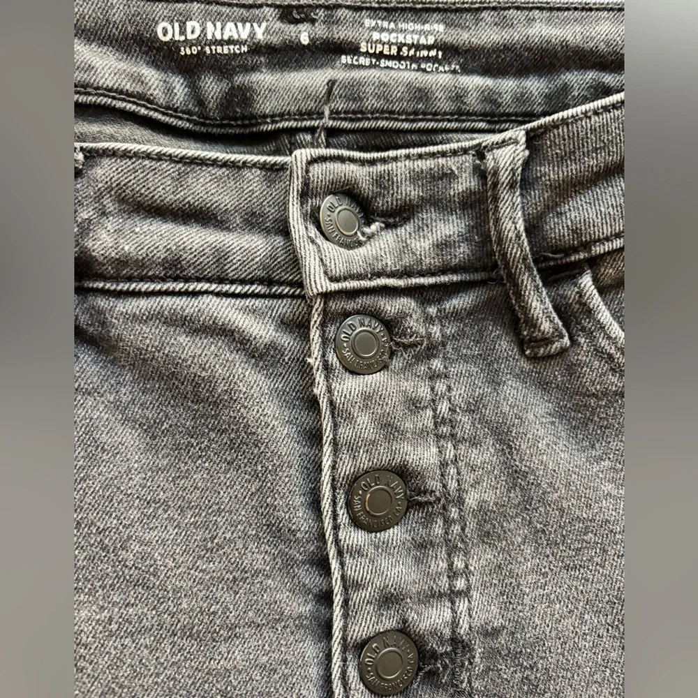 🌸Old Navy Rockstar Super Skinny High-Rise Button Fly Jeans Black/Gray Wash Sz. 6